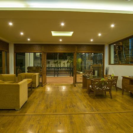 Olive Golden Ridge Resort Chinnakanal Exterior photo